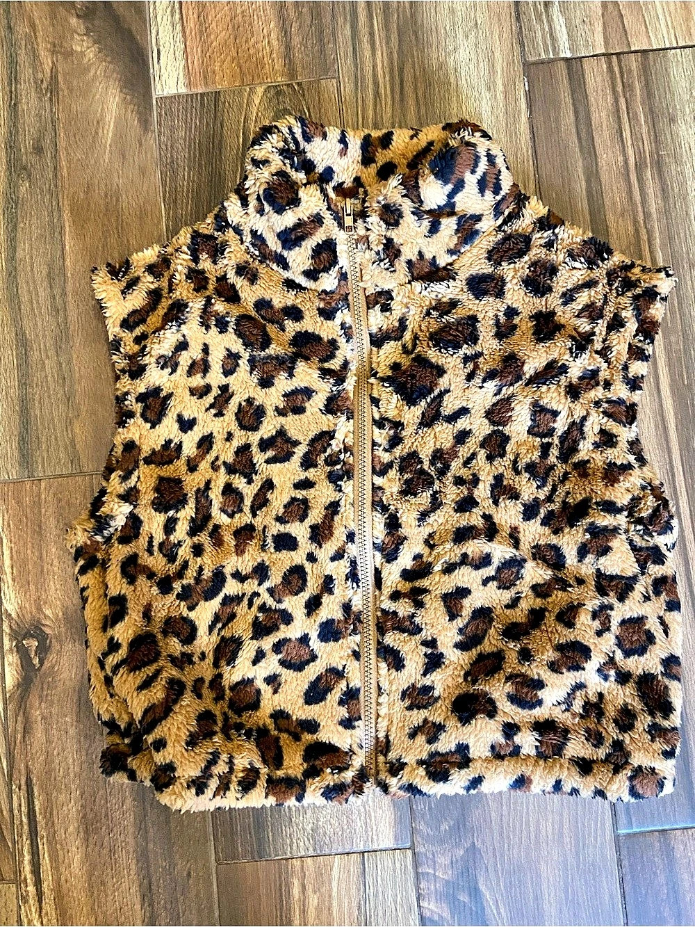 Leopard Print Faux Fur Vest Size Medium